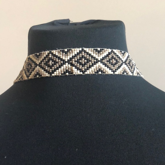 Multi-strand bead and metal necklace - Picture 4 of 4